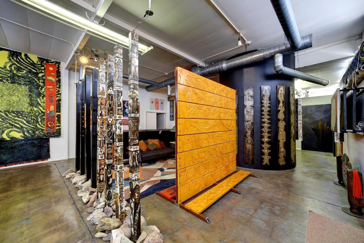 Space Castle: A 1950S Gas Station Transformed Into An Art Themed Wonderland Truth or Consequences Exteriör bild