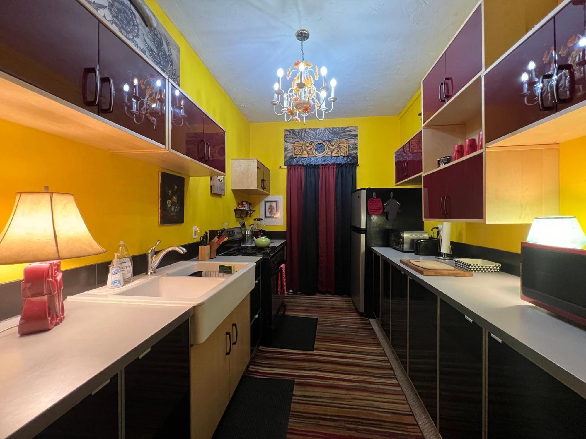 Space Castle: A 1950S Gas Station Transformed Into An Art Themed Wonderland Truth or Consequences Exteriör bild