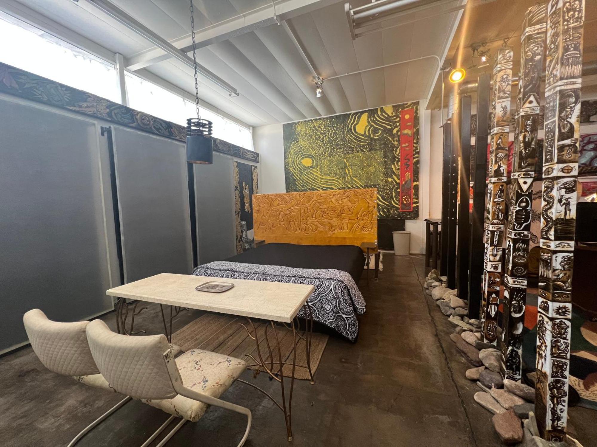 Space Castle: A 1950S Gas Station Transformed Into An Art Themed Wonderland Truth or Consequences Exteriör bild